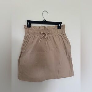 Women’s Express Beige High Waisted Paper Bag Mini Skirt Size 4